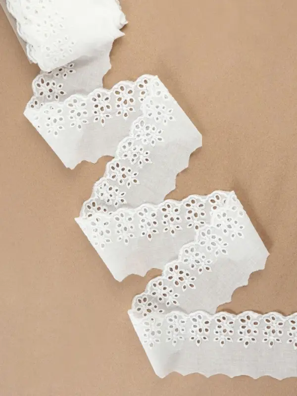 Кружево шитьё, 75 мм, 13.7&plusmn;1 м, белое