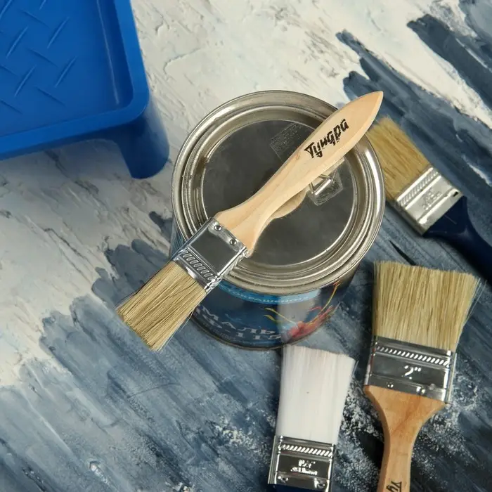 Кисть плоская ТУНДРА, смешанная щетина, деревянная рукоятка, 1 Кисть плоская ТУНДРА, смешанная щетина, деревянная рукоятка, 1", 25 мм