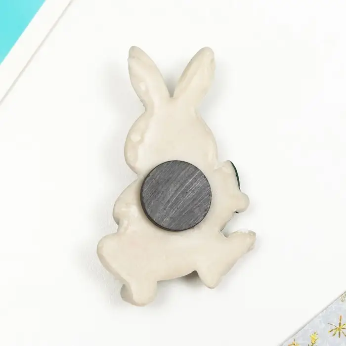 Магнит полистоун "Зайчонок с фруктами" МИКС 6,6х4,5 см