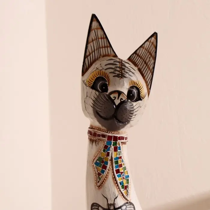 Сувенир дерево "Кошка с бабочкой и бантом из мозаики" белая 100х16х7 см