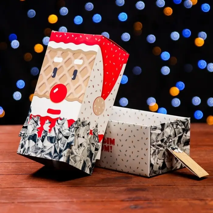 Подарочная коробка «С Новым годом» 10.1×8.2×20.2 см