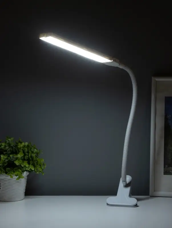 Настольная лампа RISALUX &laquo;Семи&raquo;, LED 5 Вт, 6000К, 7.5&times;10.5&times;65 см, белый