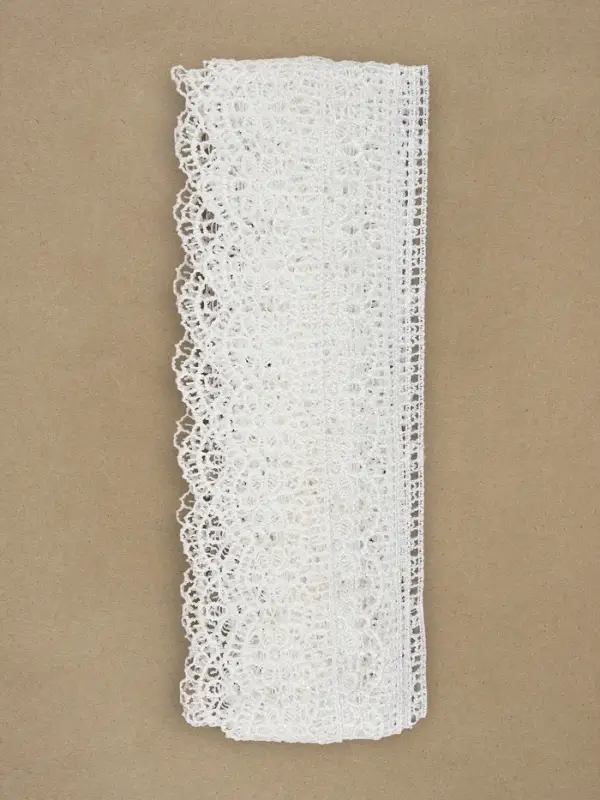 Кружево гипюровое, 45 мм, 6.8&plusmn;0.5 м, цвет белый