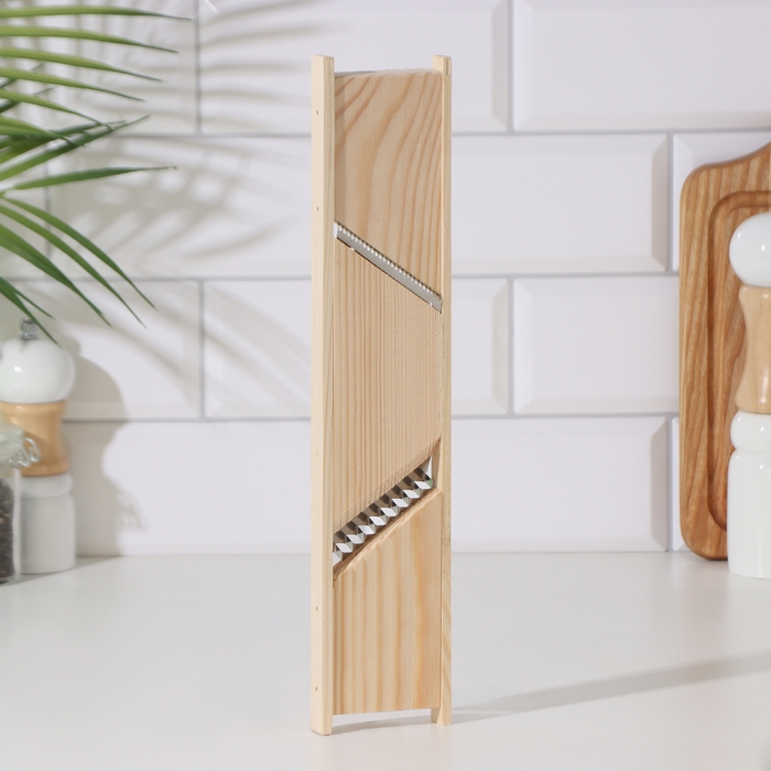 Терка универсальная  большая 33,5 х 7 х 1,5см Терка универсальная  большая 33,5 х 7 х 1,5см