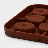 Форма для леденцов Доляна &laquo;Свидание&raquo;, силикон, 14.5&times;14.5&times;1.5 см, 8 ячеек (3.5&times;3.5 см), с палочками, коричневая