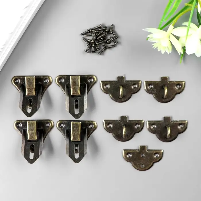 Замок металл для шкатулки бронза + гвозд. 4,9х3,5 см