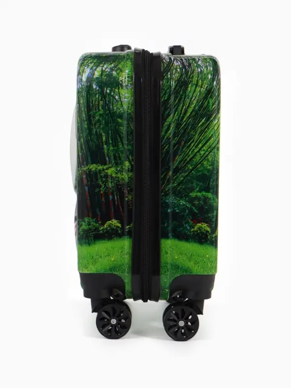 Чемодан дет Панда 18 Чемодан дет Панда 18", 35*22*27 см, отдна молнии, код.замок, 4 колеса,