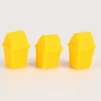 Миниатюра кукольная &laquo;Урна&raquo;, набор 3 шт., размер 1 шт. &mdash; 1.5&times;3&times;1.3 см