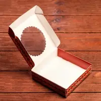 Подарочная коробка сборная с окном «Новогодний орнамент», 11.5×11.5×3 см