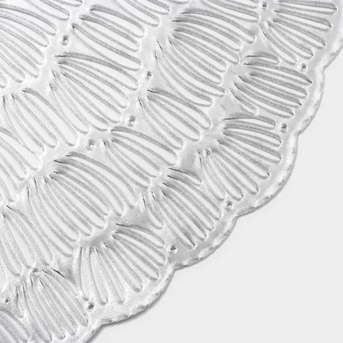 Салфетки сервировочные на стол Доляна &laquo;Бутоны&raquo;, d=38 см, 4 шт., серебряные