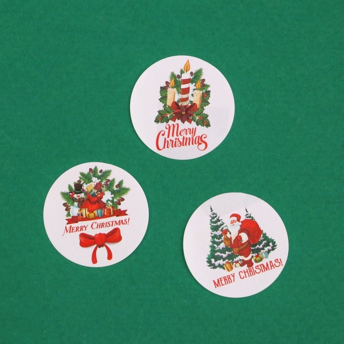 Новый год. Наклейки новогодние в рулоне Новый год. Наклейки новогодние в рулоне "Много подарков", 500 шт, 2,5 х 2,5 см.