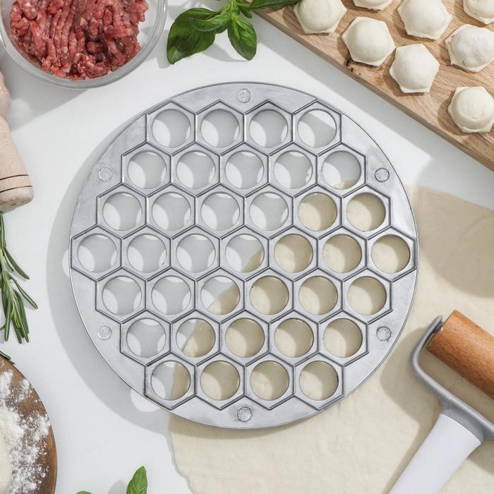 Пельменница алюминиевая, 37 ячеек Пельменница алюминиевая, 37 ячеек