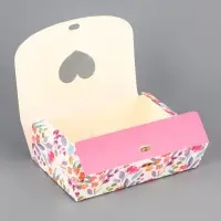 Подарочная коробка сборная с окном &laquo;Розовые цветы&raquo;, 16.5&times;11, 5&times;5 см
