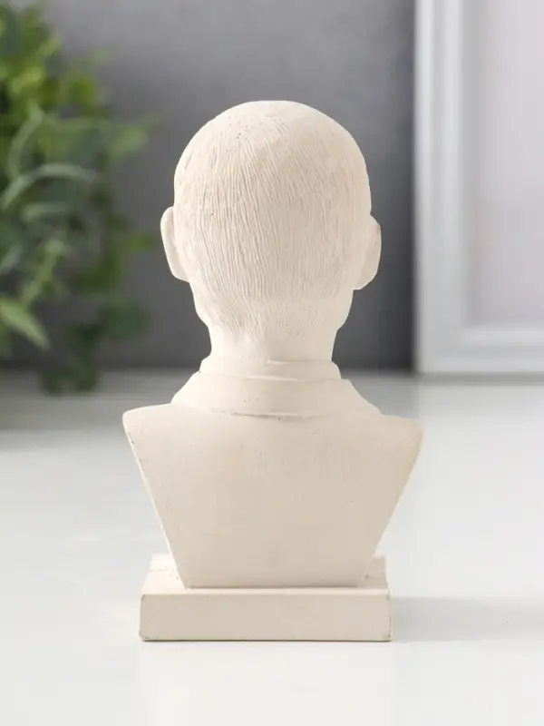 Бюст В.В. Путин, 11×6.5×5.5 см, натуральный, гипс Бюст В.В. Путин, 11×6.5×5.5 см, натуральный, гипс