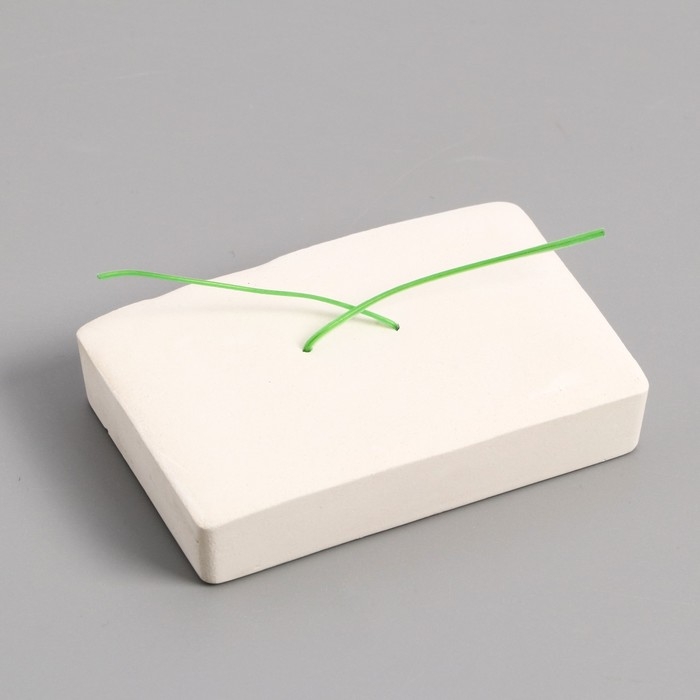 Минерально-солевой блок для декоративных кроликов, 80 гр Минерально-солевой блок для декоративных кроликов, 80 гр