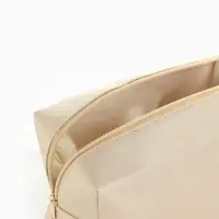 Косметичка женская на молнии, объёмная, золотой