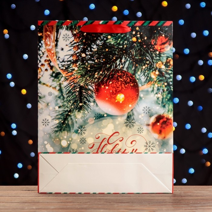 Новый год. Пакет ламинированный вертикальный Новый год. Пакет ламинированный вертикальный "Уютного праздника!",33 х 42 х 10 см.