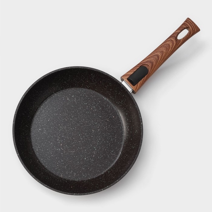 Сковорода кованая Magistro Granit, d=24 см, съёмная ручка soft-touch, антипригарное покрытие, индукция, цвет чёрный Сковорода кованая Magistro Granit, d=24 см, съёмная ручка soft-touch, антипригарное покрытие, индукция, цвет чёрный