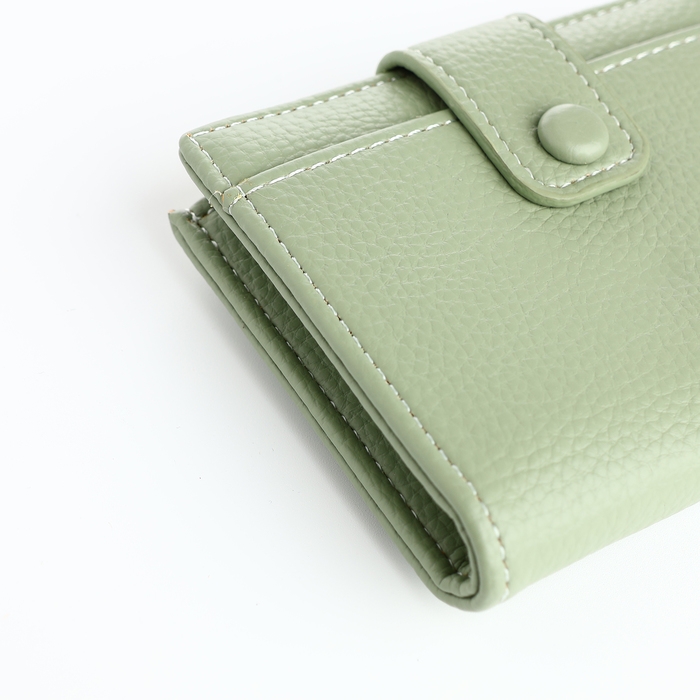 Кошелёк женский на кнопке, цвет зелёный