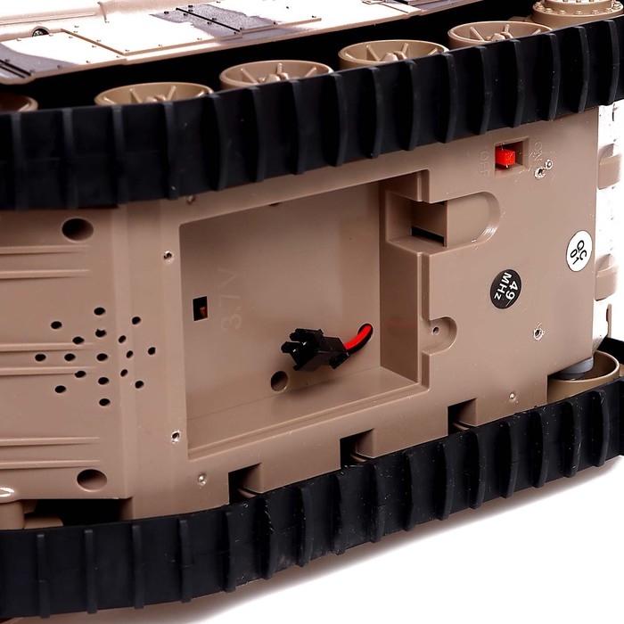 Танк радиоуправляемый «Баттл», стреляет, эффект дыма, цвет коричневый Танк радиоуправляемый «Баттл», стреляет, эффект дыма, цвет коричневый