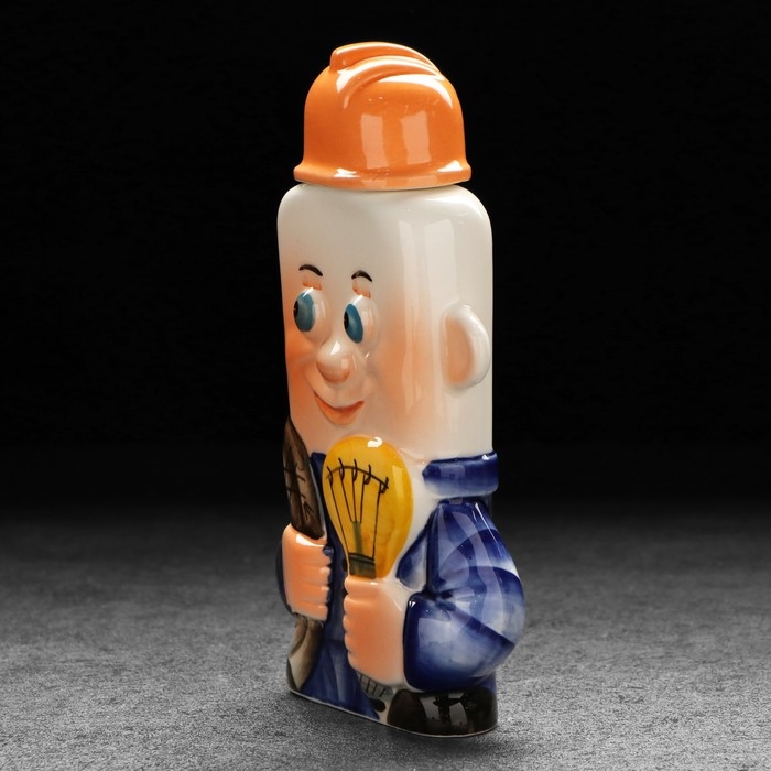 Штоф фарфоровый «Электрик. 22 декабря», в упаковке книге Штоф фарфоровый «Электрик. 22 декабря», в упаковке книге