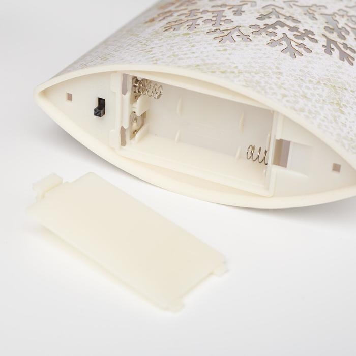 Светодиодная фигура «Снежинка» 13 × 16 × 5 см, картон, батарейка ААх2 (не в комплекте), свечение тёплое белое Светодиодная фигура «Снежинка» 13 × 16 × 5 см, картон, батарейка ААх2 (не в комплекте), свечение тёплое белое