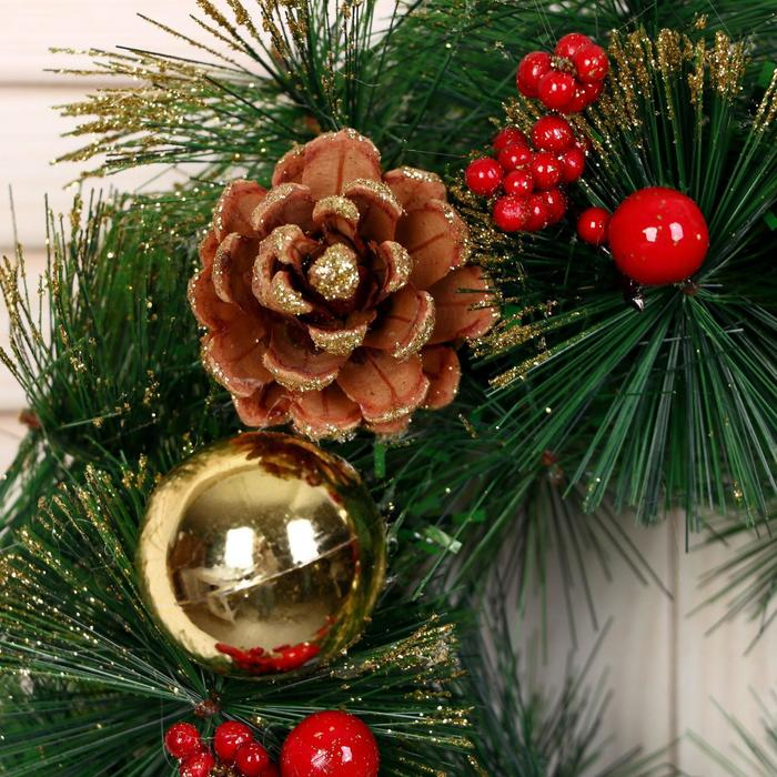 Венок новогодний d-25 см  Венок новогодний d-25 см "Шишки и ягодки"