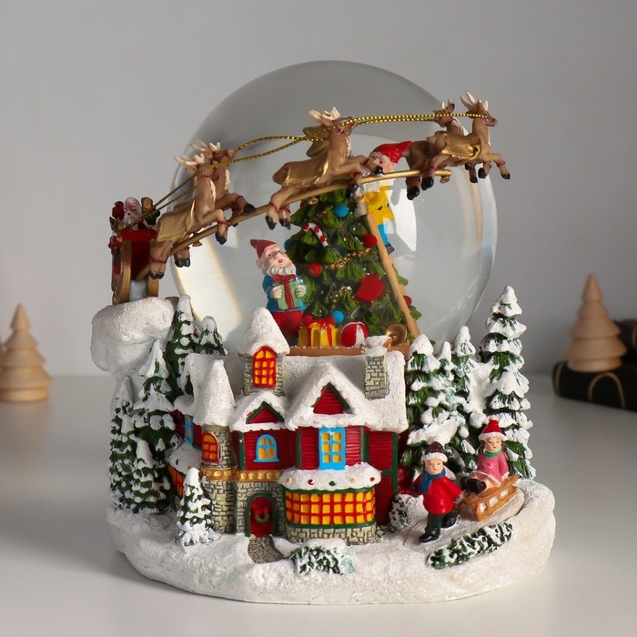 Сувенир полистоун водяной шар музыка, свет Сувенир полистоун водяной шар музыка, свет "Сани Деда Мороза" d=12 см 17х16,5х17,5 см