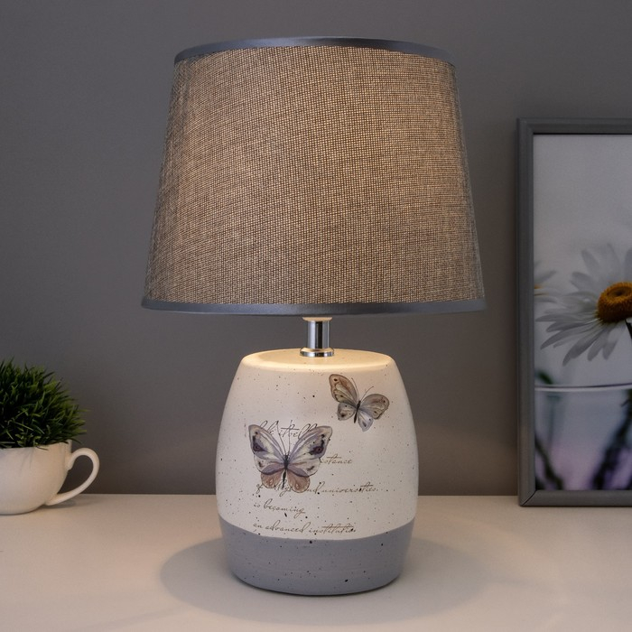 Лампа настольная  Лампа настольная "Бабочки" 1xE14 40вт белый-серый 24х24х33 см RISALUX