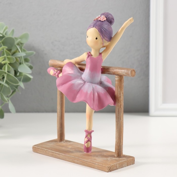 Сувенир полистоун "Маленькая балерина у станка" фиолетовый 13,5х7х16,5 см