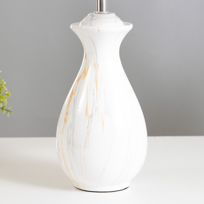 Настольная лампа Настольная лампа "Лилиан" Е27 40Вт белый 25х25х42см RISALUX