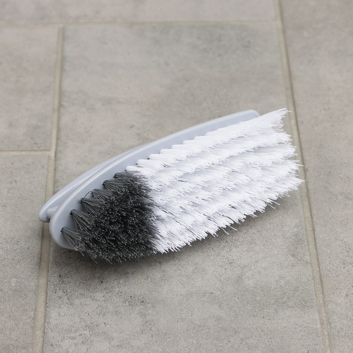 Щётка - утюжок «Дельта», 15×5,5×7,5 см, цвет МИКС Щётка - утюжок «Дельта», 15×5,5×7,5 см, цвет МИКС