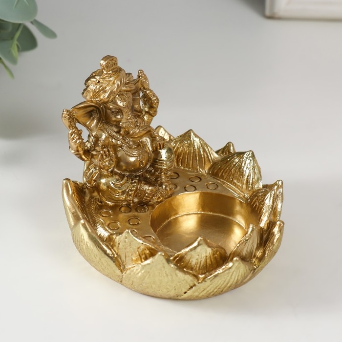 Подсвечник полистоун на 1 свечу  Подсвечник полистоун на 1 свечу "Ганеша в лотосе" золото 9х8,2х7 см