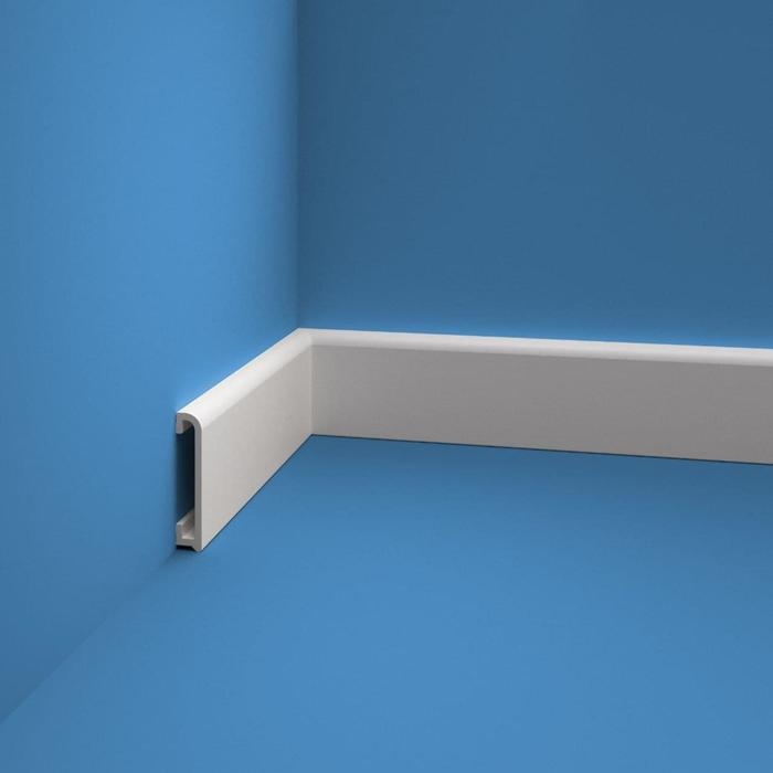 Плинтус пластиковый ударопрочный белый 80х16х2000мм Плинтус пластиковый ударопрочный белый 80х16х2000мм