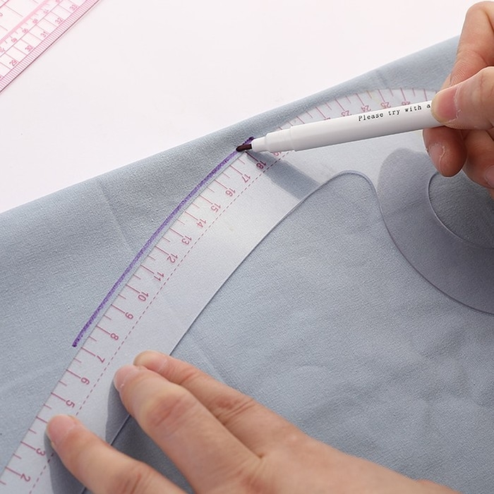 Лекало портновское метрическое «Бочок», с проймой, 47 × 12,5 см, толщина 0,5 мм, цвет прозрачный