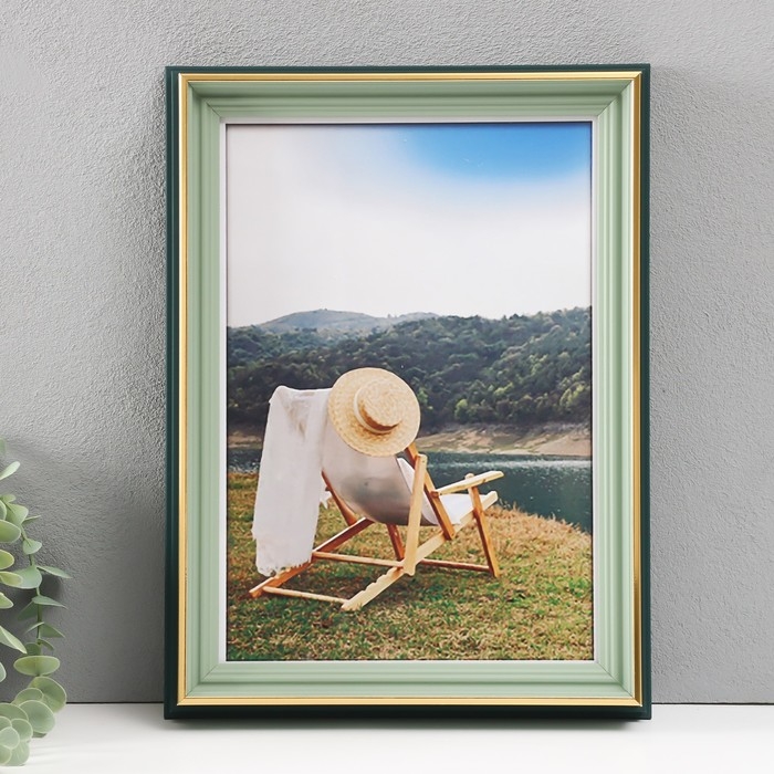 Фоторамка пластик формат А4 Фоторамка пластик формат А4 "Стилиани" светло-зеленая с золотом 4,8х26х34,5 см