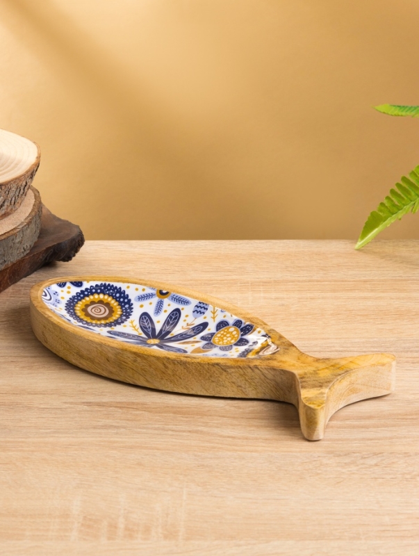 Блюдо в форме рыбки Блюдо в форме рыбки "Васильки" дерево манго 25,5х10х2 см