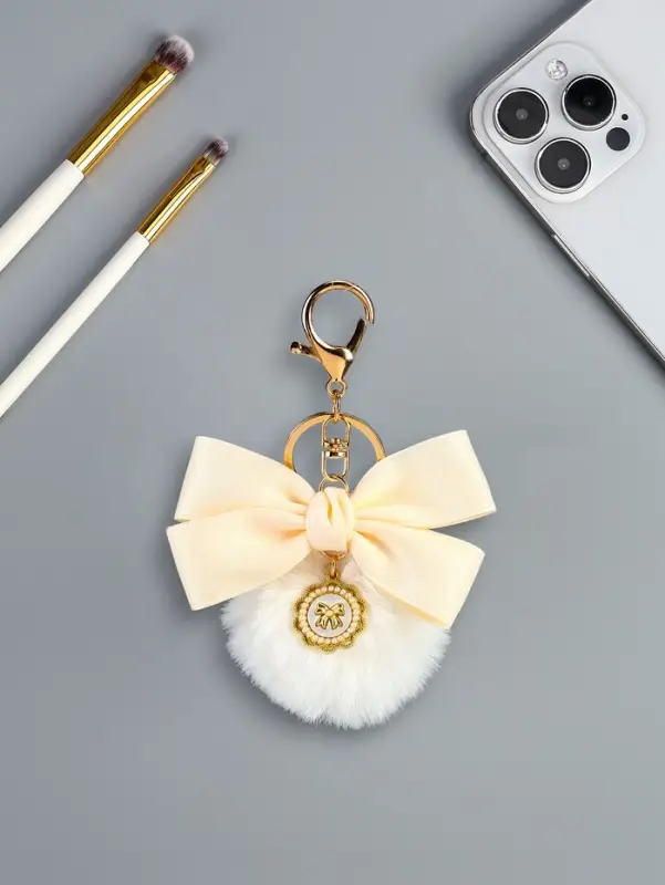 Пушистик на кольце "Бант с подвеской" белый 12х5х5 см