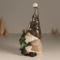 Фигурка светящаяся полистоун &laquo;Дед Мороз в колпаке, с ёлкой&raquo;, беж и шоколад, 10.5&times;10.5&times;22 см