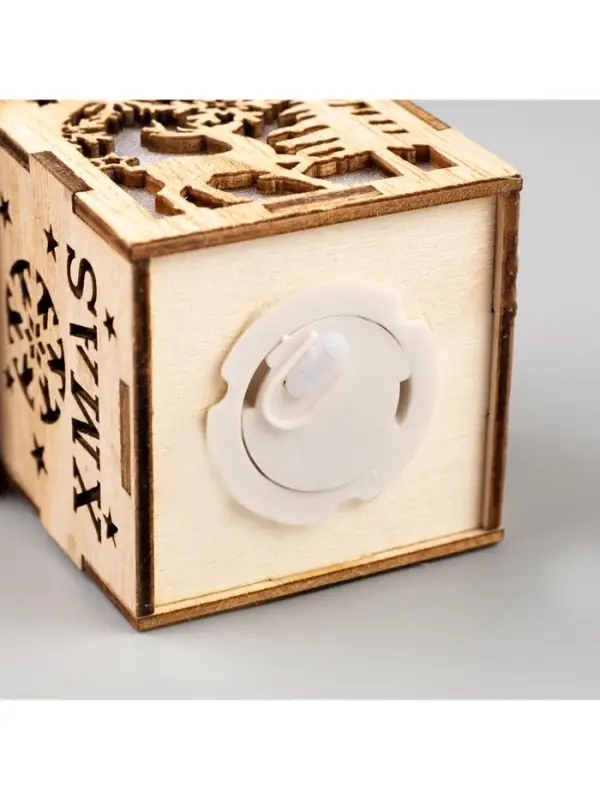 Ёлочная игрушка &laquo;Домик с оленем&raquo;, 7.5&times;6.5&times;6 см, от батареек, свечение тёплое белое