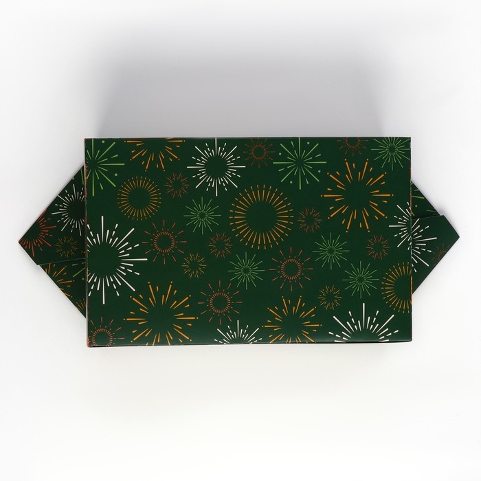 Подарочная коробка - конфета новогодняя складная «Новогодняя ёлка», 18 х 28 х 10 см, Новый год Подарочная коробка - конфета новогодняя складная «Новогодняя ёлка», 18 х 28 х 10 см, Новый год