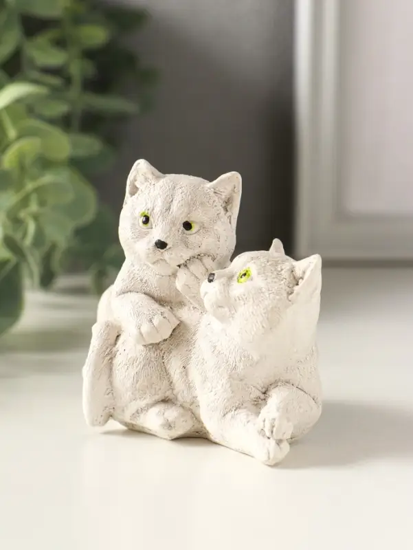 Статуэкта "Пара кошечек" 9х7х5 см, серо-коричневый