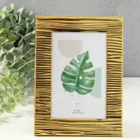 Фоторамка металл на 1 фото 10х15 см "Зебра" золото гальваника 1,7х14,2х19,3 см Фоторамка металл на 1 фото 10х15 см "Зебра" золото гальваника 1,7х14,2х19,3 см