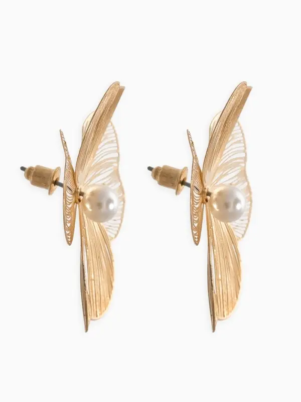 Серьги с жемчугом &laquo;Цветы&raquo;, лёгкие, белые в золоте