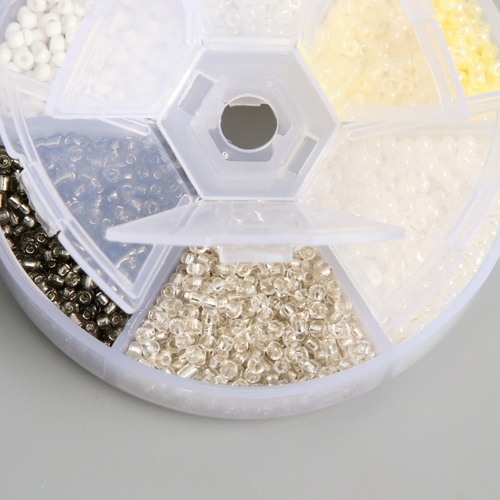 Бисер стекло 8/0 (3 мм) в шкатулке  Бисер стекло 8/0 (3 мм) в шкатулке "Белый" 6 цветов х 10  гр 8х8х2 см