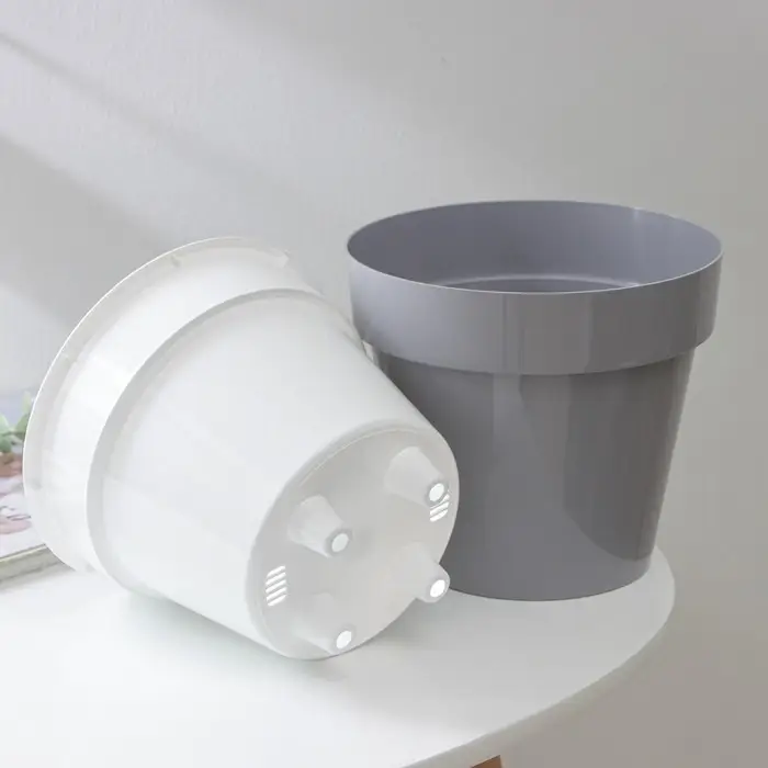 Кашпо для цветов со вставкой «Порто», 2,4 л, цвет серый Кашпо для цветов со вставкой «Порто», 2,4 л, цвет серый