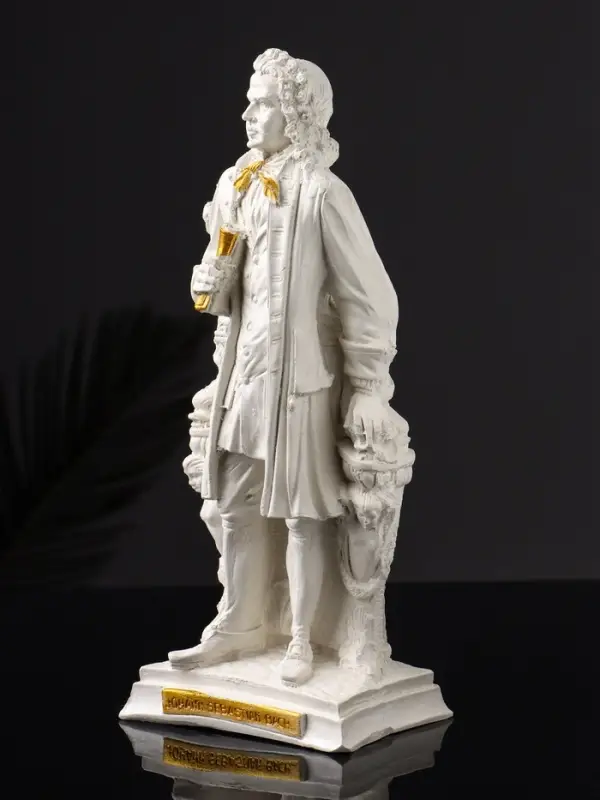 Фигура  Фигура "Бах" 20х7х5 см , белый с позолотой