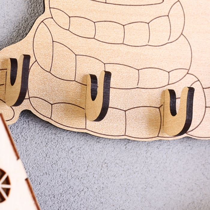 Новый год. Ключница с символом года Новый год. Ключница с символом года "Змейка в колпачке", 14,5 х 14,5 х 3 см