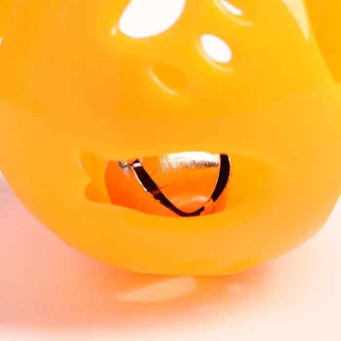 Набор из 2 шариков-погремушек  Набор из 2 шариков-погремушек "Рыбки и лапки", диаметр 3,8 см, желто-синий/оранжевый