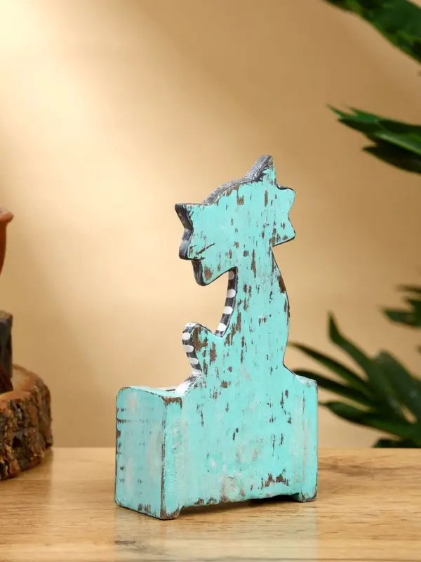 Календарь настольный Календарь настольный "Полосатый кот" дерево 7х4х14 см, цв. чёрно-белый